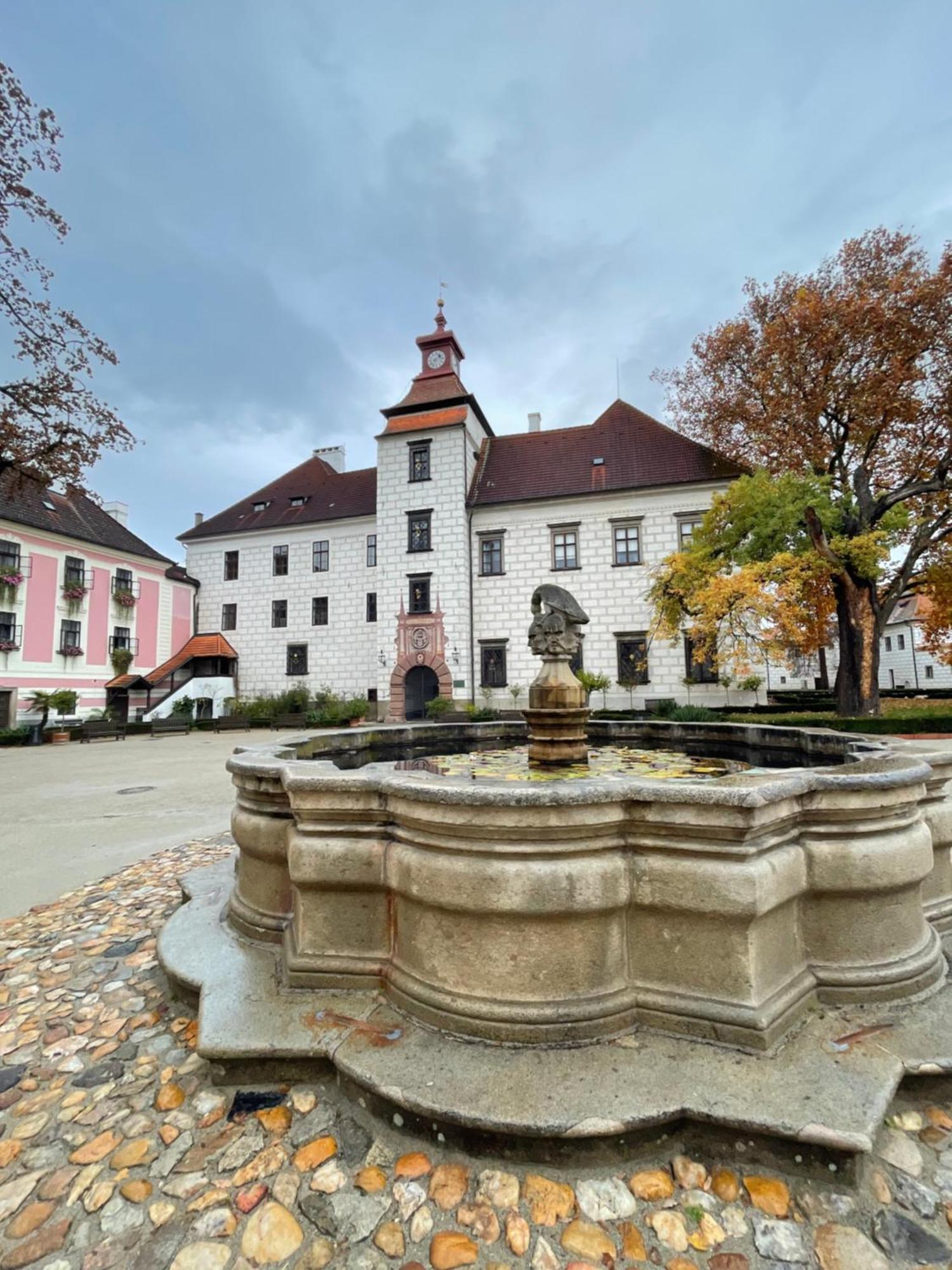 Bily Beranek Apartment